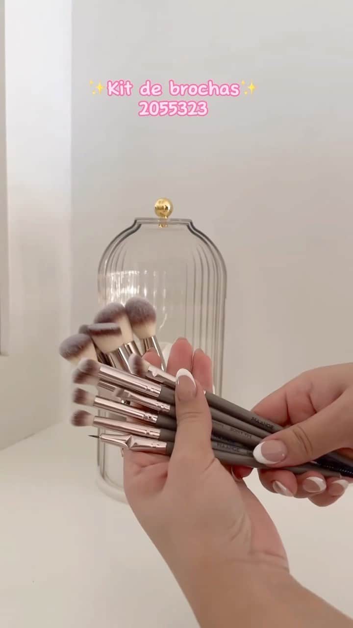 SHEINのインスタグラム：「Want to brush up on your glam game? Step 1: ✨ add to cart ✨ 🛒 @yeraldinevt  🔎14253134 2055323  #SHEIN #SHEINforAll #SHEINstyle #fashion #chic #saveinstyle」