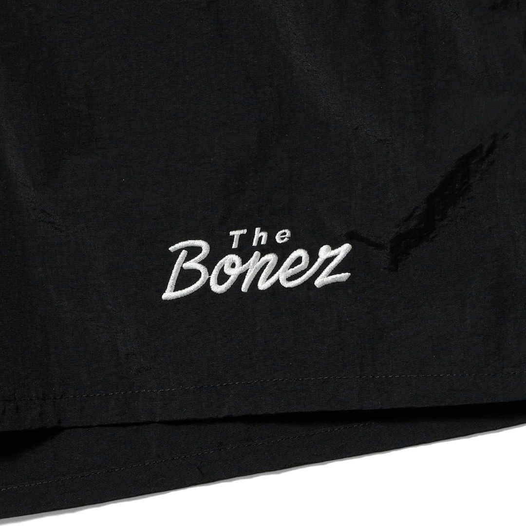 The BONEZさんのインスタグラム写真 - (The BONEZInstagram)「The BONEZ Summer Shorts PRICE:¥5,000- (in tax)  速乾性のある素材で梅雨シーズンにも最適‼︎ワイドハーフパンツ。 DlOP氏によるThe BONEZフォントを刺繍にて裾にあしらった着用コーディネートしやすいアイテムとなっている？ 6/17 SATANIC CARNIVAL 2023より販売開始‼︎ #thebonez  #sataniccarnival」6月16日 18時30分 - the____bonez