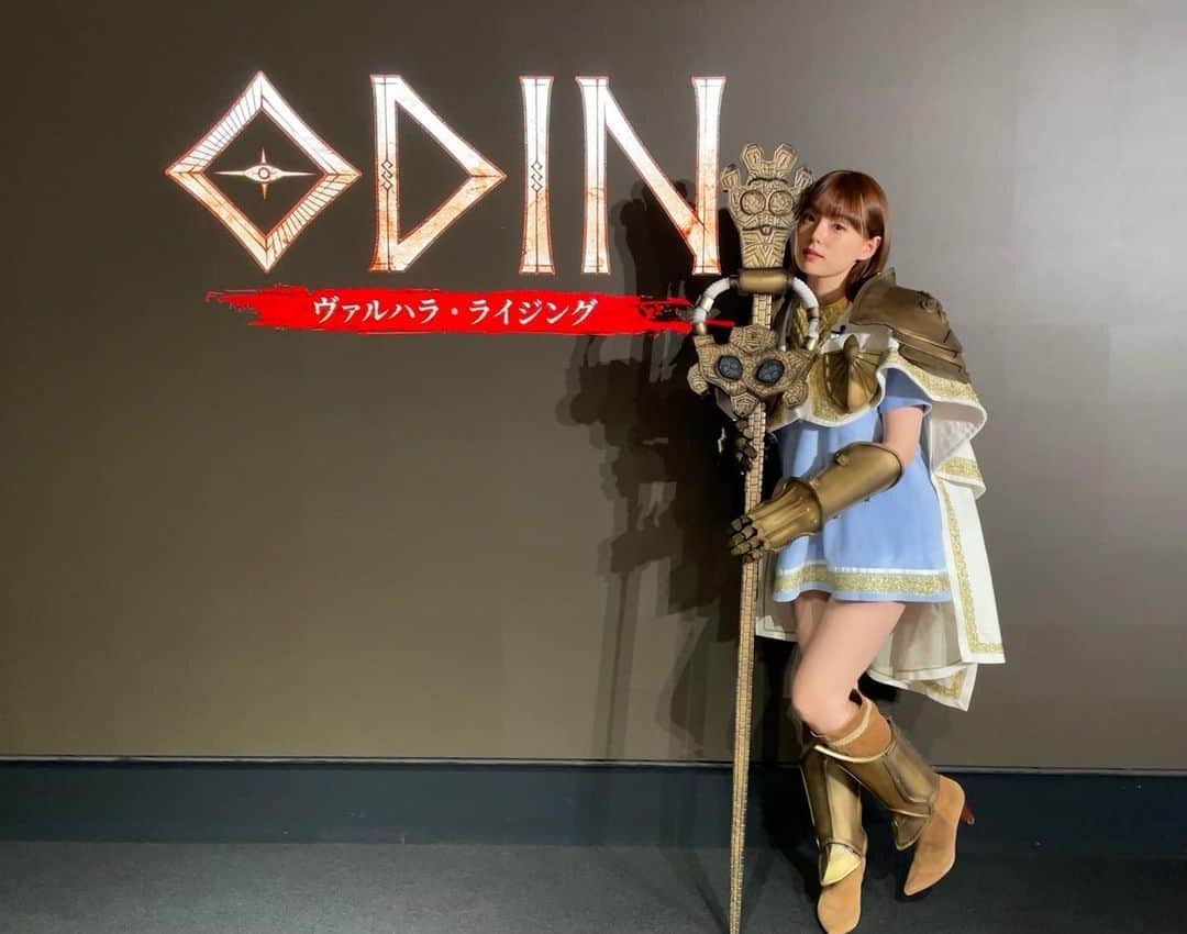 篠崎愛のインスタグラム：「・  『オーディン：ヴァルハラ・ライジング』 ㊗日本リリース！🎉  昨日はリリース記念公式生放送に 出演させて頂きました😌✨  #odin #プリースト」