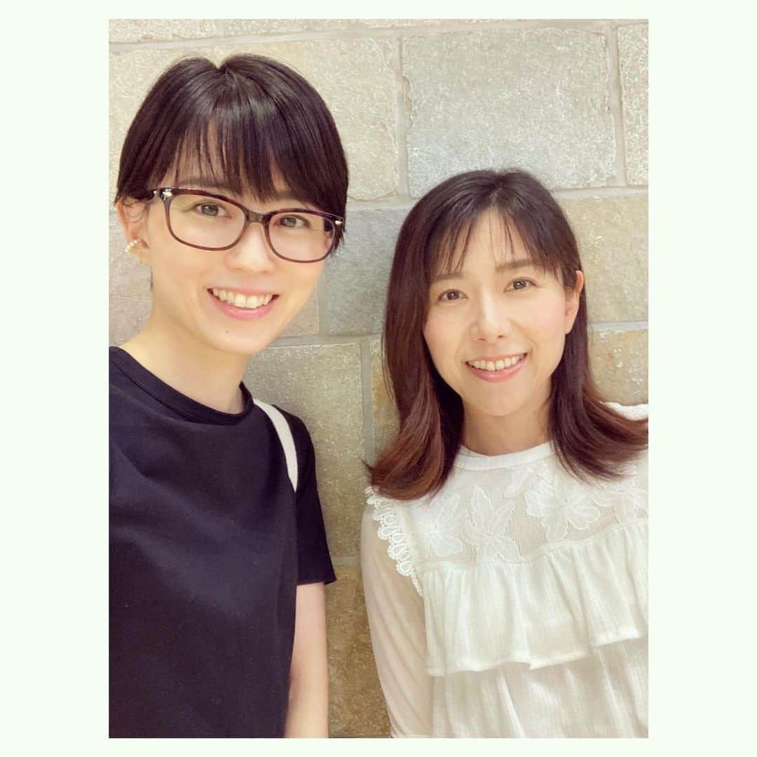 原田佳奈のインスタグラム：「・ ・  Finally!!!  出会った19歳の頃、思えば東京に来て同じ業界で1番最初に1番仲良くなった心友なんだよなあ。  今こうやってお互いがHappyだねと笑えることが奇跡。  @matsushita_megumi   #心友 #やっと会えた❤️」