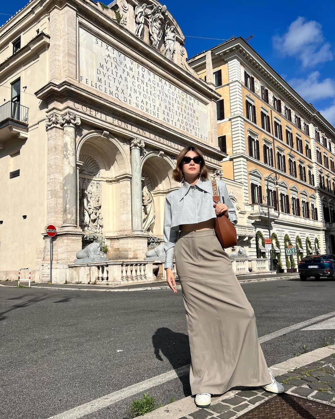 マギー・ラースリー・バーレンシエガーのインスタグラム：「🖤」