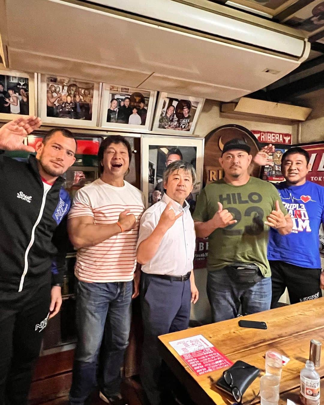 永田裕志さんのインスタグラム写真 - (永田裕志Instagram)「昨日の夜は全日本プロレス後楽園大会でした。  パートナーはアストロノーツのお二人野村卓矢選手と阿部史典選手でした。  二人の勢いに凄く刺激を受けました。  試合後は太陽ケア選手御一行様とも合流して、久しぶりのリベラ。  大隈社長、ありがとうございました。  昨日は長〜い一日でした。  #永田裕志 #阿部史典 #野村卓矢  #太陽ケア  #小島聡  #オレッグボルチン」6月16日 10時45分 - yuji_nagata