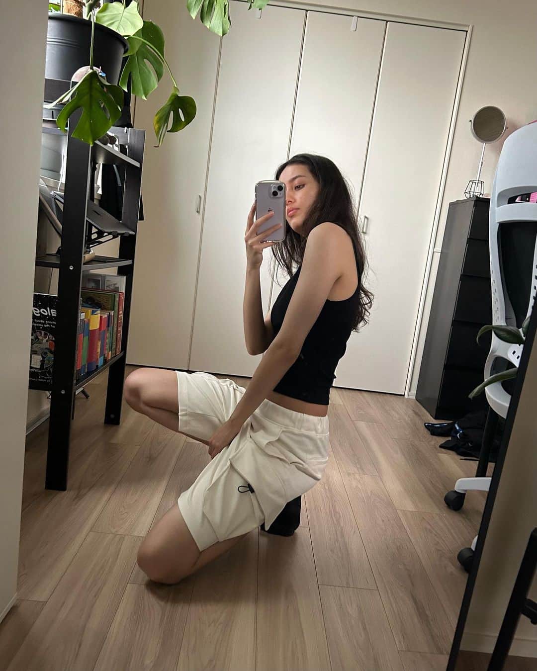 のインスタグラム：「New Mirror from IKEA!!!🥰」