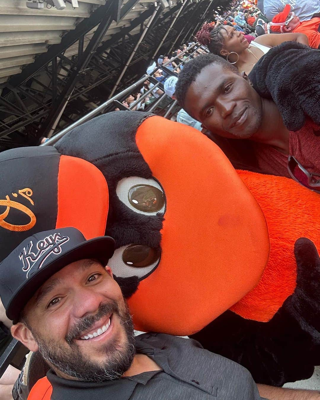 レネ・リベラのインスタグラム：「It was my pleasure to make one of your dreams come to reality. Your first major league game @dennisk648!! Thank you @orioles players and coaches for the time with Dennis #orioles #oriolesbirdland #MLB #keepdreaming」