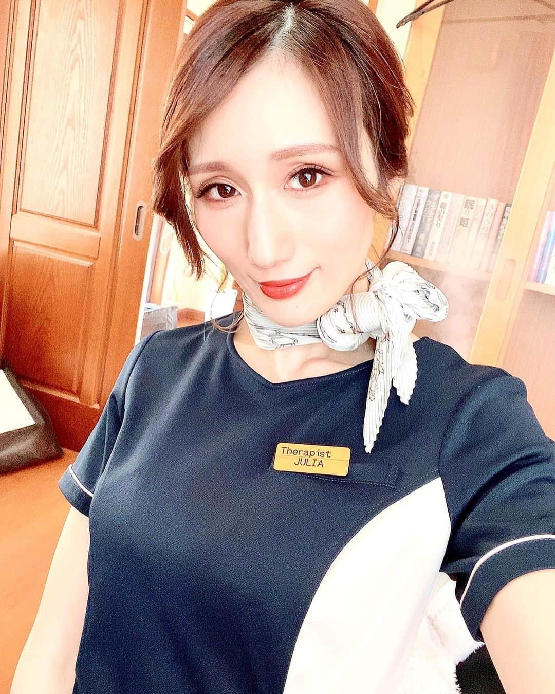 JULIAさんのインスタグラム写真 - (JULIAInstagram)「☆ I'm esthetic therapist☺️ 我是美容治療師😊 我是美容治疗师😉 나는 미용 치료사입니다😆」6月16日 11時49分 - julia_cmore_official