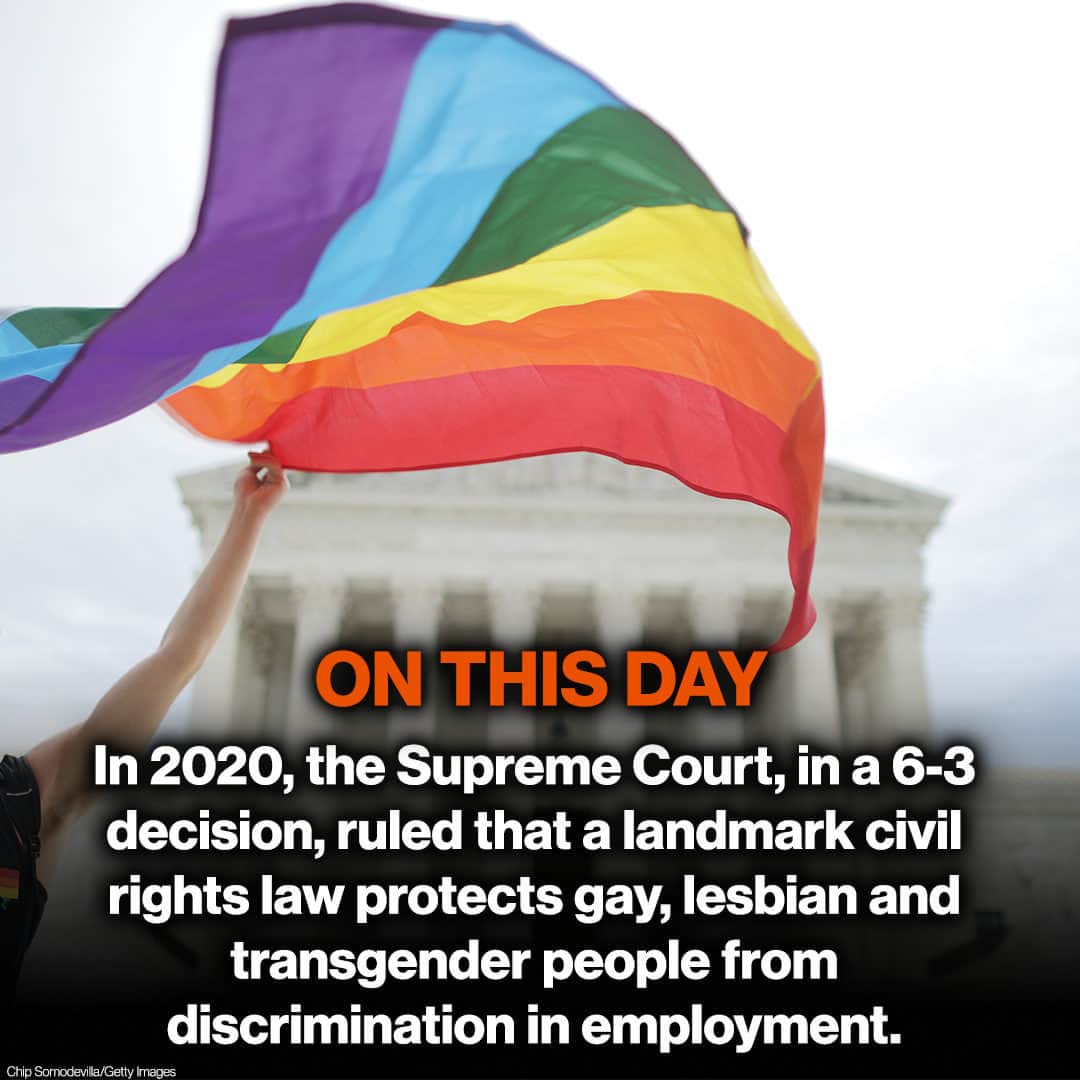 ABC Newsさんのインスタグラム写真 - (ABC NewsInstagram)「ON THIS DAY: In 2020, the Supreme Court ruled that a landmark civil rights law protects gay, lesbian and transgender people from discrimination in employment. MORE AT LINK IN BIO. #ONTHISDAY #SCOTUS #POLITICS #LGBT #LAW #CIVILRIGHTS #EMPLOYMENT #WORKING #JOBS」6月16日 12時01分 - abcnews