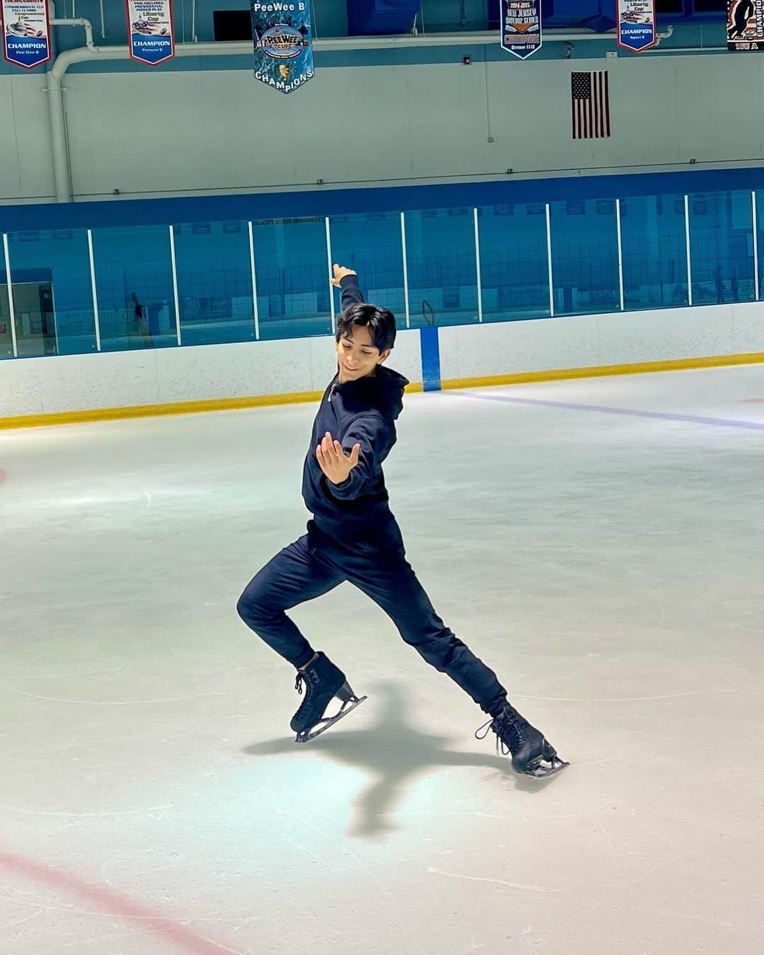 Donovan Carrillo Suazoさんのインスタグラム写真 - (Donovan Carrillo SuazoInstagram)「Me encantan mis nuevos patines 🫶🏽  #TeamAURA @auraskates」6月16日 12時18分 - donovandcarr