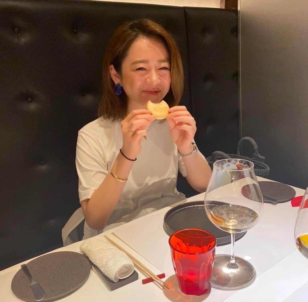 安藤成子さんのインスタグラム写真 - (安藤成子Instagram)「It's my birthday  1ヶ月以上も前だけどバタバタで載せれてなかったから今更🤣  2023年5月8日に36歳の誕生日を迎えました✨  当日は大好きなサウナ行って大好きな @margotto_e_baciare で 大好きな友人達に囲まれて幸せな誕生日を迎えられました🤍  美味しすぎて楽しすぎて笑いすぎて目尻のしわ気になる年頃ですがたくさん笑いジワできた日でした🤍  @ai_risa910  @saori_iso_1010  @poisann37  @daisuke_shim @kasumi78787878  @kayamajunpei  @shiori071069  @taiki_arima  & @kentakayama   ありがとう😊 #birthday #birthdaydinner」6月16日 12時21分 - seikoando