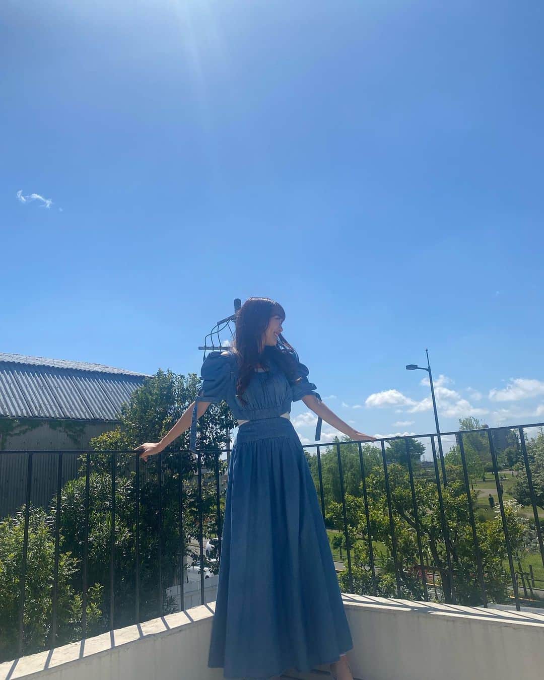 のインスタグラム：「💙💙💙💙💙 やっぱ青空ってテンションあがるね💙☝🏻  #💙」