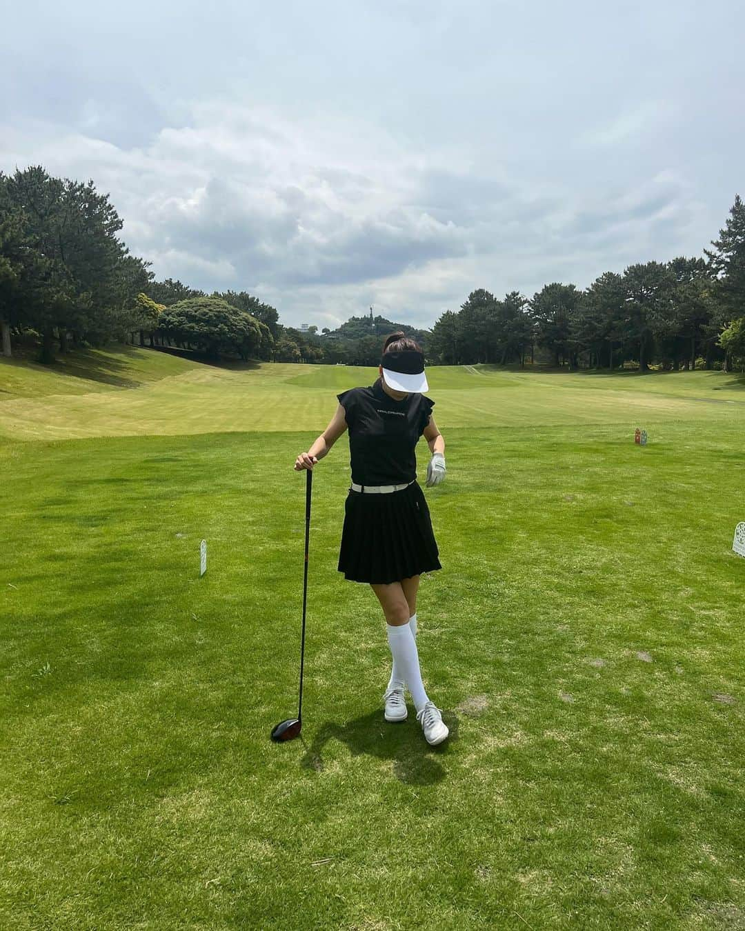 ジュリア・ミナトヤさんのインスタグラム写真 - (ジュリア・ミナトヤInstagram)「久しぶりのゴルフ⛳️  #STEALTH2 の初卸し♡ パワフルだね！！これちゃんと使いこなしたら凄いぞ🤭  この日は全身テーラーコーデで😎🖤」6月16日 18時50分 - julia.minatoya