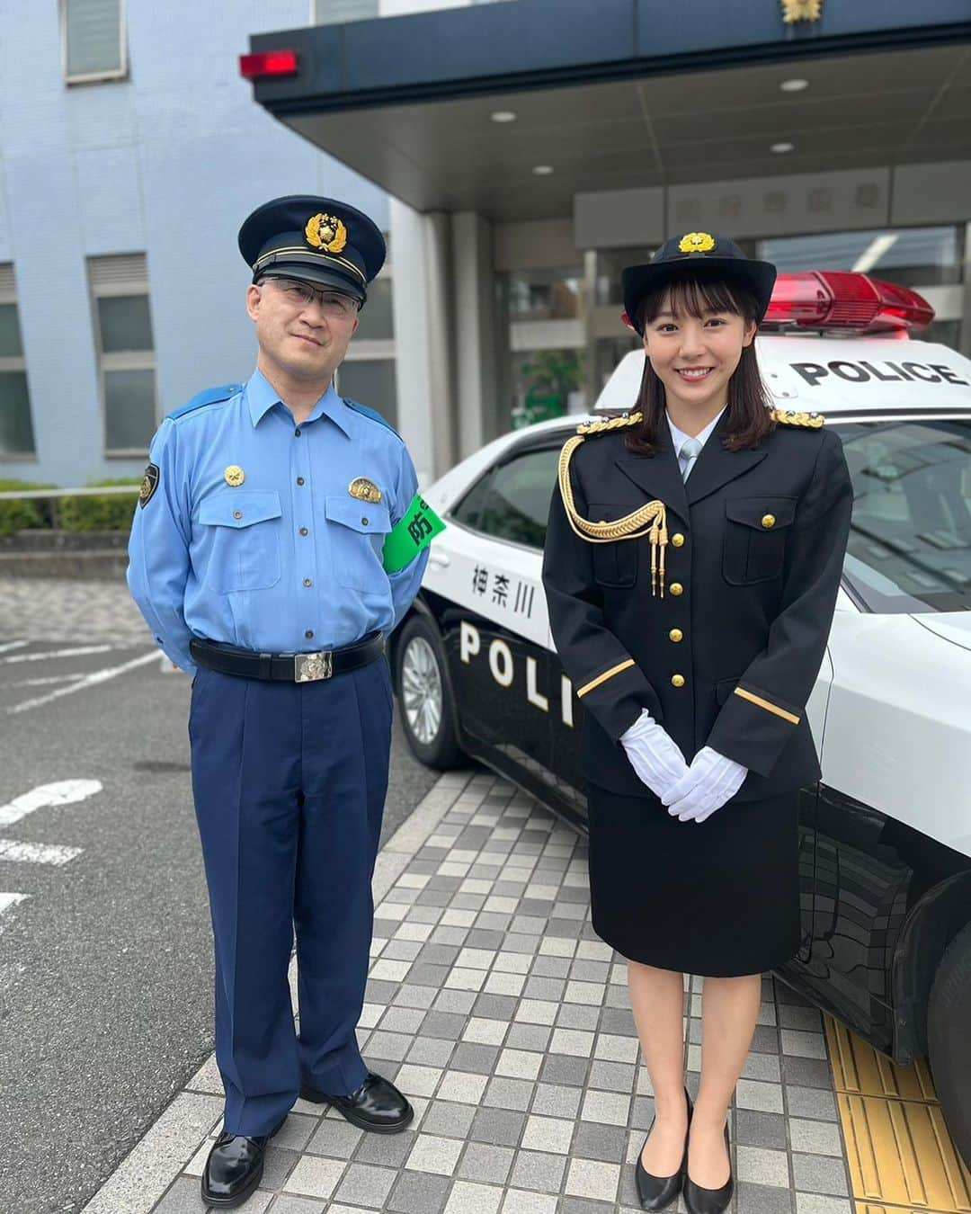 森千晴さんのインスタグラム写真 - (森千晴Instagram)「川崎警察署にて、一日警察署長を務めさせて頂きました！  人生で2度目の署長！敬礼も少し上達しました☺️  川崎は神奈川県で1番自転車の盗難が多い地域。鍵掛け、心掛け、ダブルローック！で、みんなで盗難を防止して行きましょう！！🔑  そして当日は雨予報の中、たくさんの方が見に来てくださって、森、感激でした！！ 「今朝のスポーツ&エンタみたよ！」 「フリートーク今朝も面白かったよ！」 「スゴニャンポーズして！🐱」 「坪井さんによろしくね！」  などなど、全部嬉しかったです！笑  そして皆さんが気になっていたウノ山本さん、底抜けに明るく進行してくださり、めちゃくちゃ良い方でした👮✨一日ありがとうございました！ @shimin_uno_yamamoto  #一日警察署長 #神奈川県警 #川崎警察署 #セントフォース #森千晴」6月16日 18時50分 - mori.chiharu