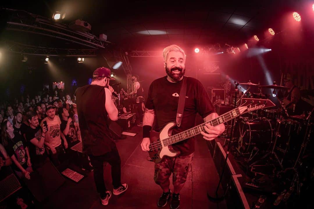 Zebraheadさんのインスタグラム写真 - (ZebraheadInstagram)「Seigburg, Germany brought the party!  What a night.  See u guys at Hurricane Festival and Southside Festival this weekend!   Saturday - Hurricane Festival - 2:30PM ON STAGE Sunday - Southside Festival - 1:15 PM ON STAGE  📸 @mikehoehnconcertphotography」6月16日 18時50分 - zebraheadofficial