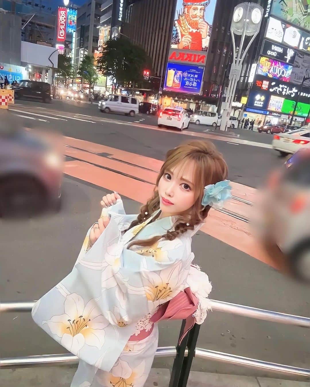 北山美奈のインスタグラム：「北海道神宮祭🪅浴衣👘1日目 車が入っちゃう編🥹  #バルセロナグループ #ラウンジ凛 #札幌 #すすきの #ススキノ #キャバクラ #キャバ嬢 #キャバクラ嬢 #ニュークラブ #ニュークラ #ニュークラ嬢 #キャバ #ラウンジ #ラウンジ嬢 #ガールズバー #ホステス #すすきのキャバクラ #すすきのキャバ嬢 #すすきのグルメ #札幌旅行 #美人 #美女 #可愛い #可愛い女の子 #いいね返し #銀座 #浴衣 #浴衣女子 #浴衣ヘアアレンジ #浴衣ヘア」