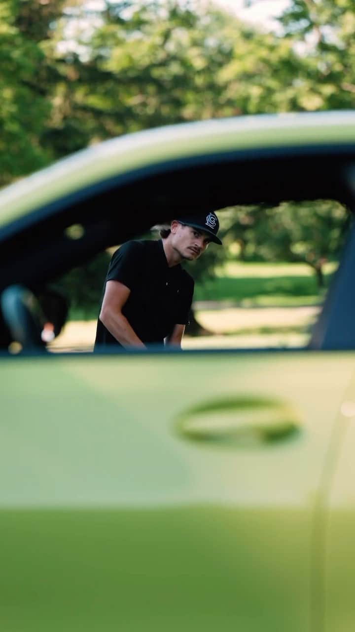 BMWのインスタグラム：「There’s no way he’s going to get that through..... OH WOW 🤩.   @macbouchergolf   The BMW M3 Sedan. #TheM3 #BMW #M3 #BMWM #MPower __ BMW M3 Sedan: Combined fuel consumption: 10.1–10.0 l/100 km. Combined CO2 emissions: 231–227 g/km. All data according to WLTP. Further info: www.bmw.com/disclaimer」
