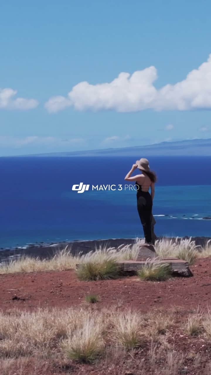 Ryoyaのインスタグラム：「All the shots were taken on DJI Mavic 3 Pro using 3 different lenses! 全てのシーンをMavic 3 Proで撮影✨  model: @alisa_f   drone: @djiglobal @dji_japan  #DJI #Mavic3pro #drone #hawaii」