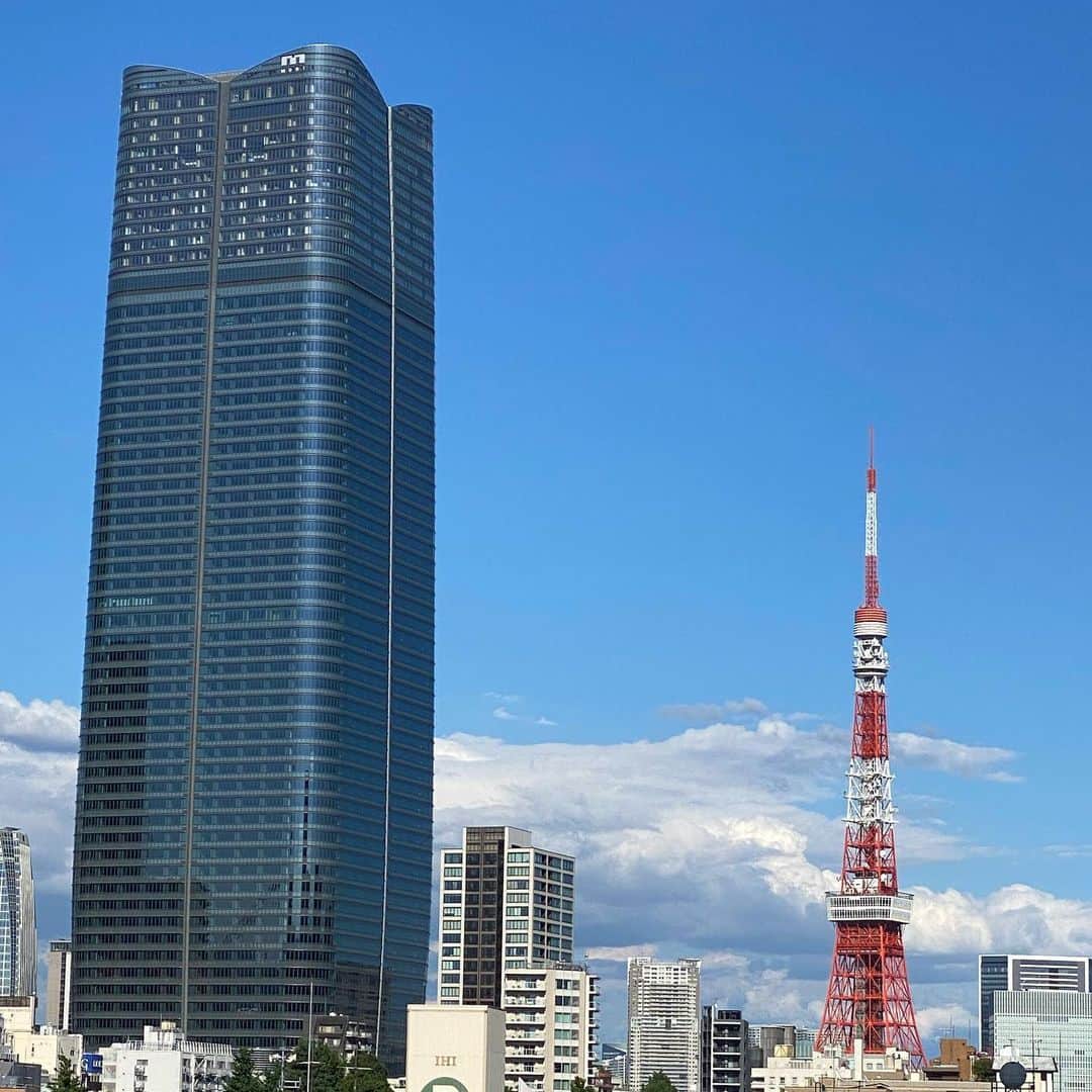 木原さとみさんのインスタグラム写真 - (木原さとみInstagram)「うわーー、めちゃくちゃ風が強いーーー！ 久しぶりの場所 #六本木ヒルズ この高いビル出来上がったんだね！ #突風 #東京タワー」6月16日 16時22分 - satop0704