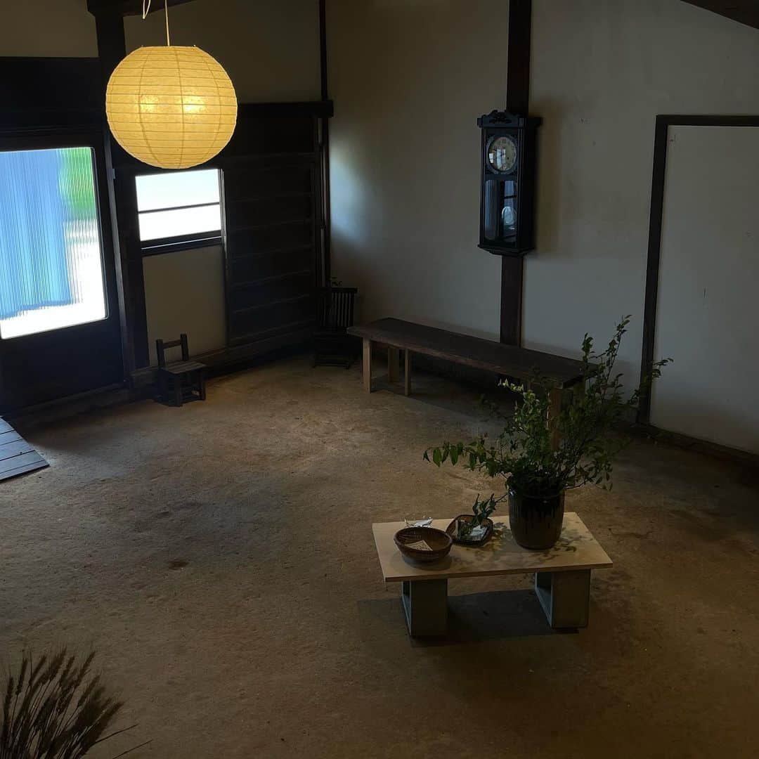 MIKI OKAMOTOさんのインスタグラム写真 - (MIKI OKAMOTOInstagram)「. 旧大内邸 内にある古民家カフェ @kumu_cafe   築140年！！ ちょっとした博物館のようで 素敵な場所でした🍃  .」6月16日 16時36分 - __.nail.mk