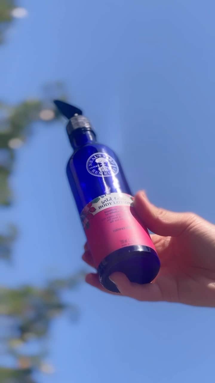 Neal's Yard Remediesのインスタグラム：「Did somebody say summer sale? ☀️   Get ready to indulge with up to 35% off your favorite Neal’s Yard Remedies products.  From the brightening Wild Rose Skincare collection to the luxurious Frankincense Intense favourites and your go-to shower gel. 🌹✨   Shop now before the sun sets on these savings.💫」