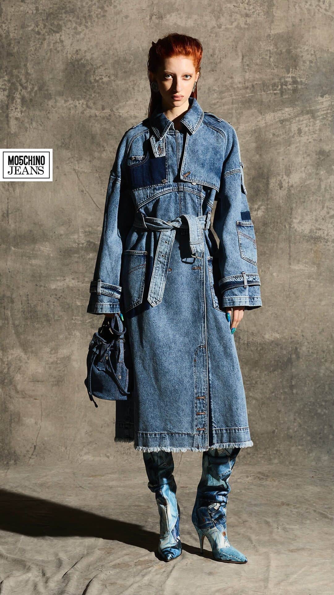 Moschinoのインスタグラム：「Your wardrobe rotation, courtesy of M05CH1N0 JEANS. Discover a selection of iconic Moschino styles reimagined in denim and chambray.    Head to the link in our bio to shop.    #MoschinoJeans」