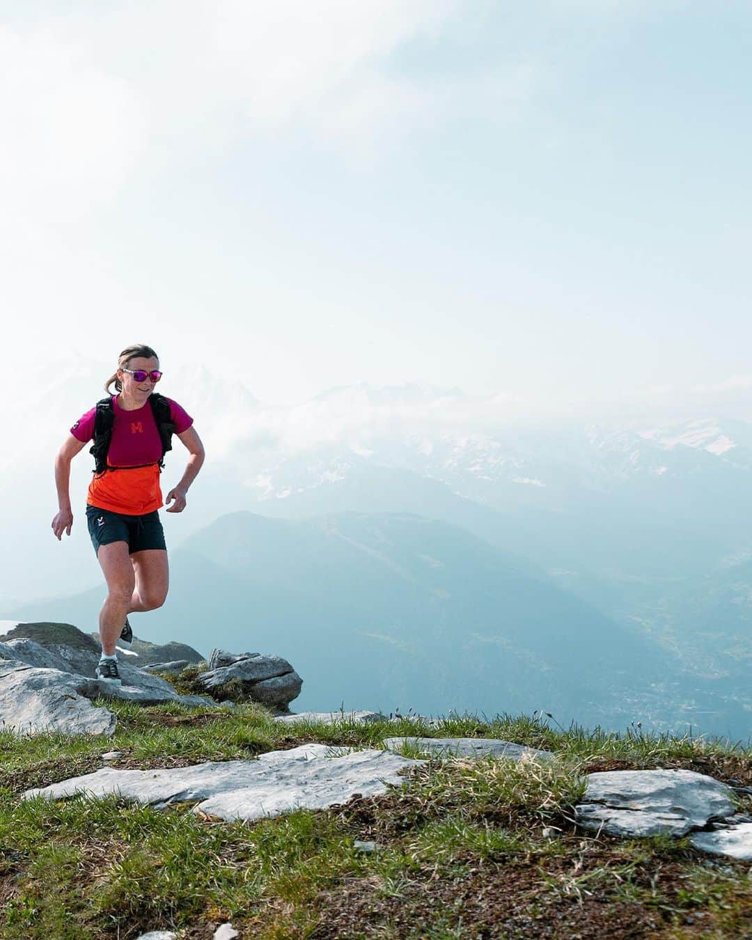 ミレーさんのインスタグラム写真 - (ミレーInstagram)「This moment. This feeling. Being more than just happy. A pure dose of freedom shared with your loved one in the #Chamonix neighborhood. Tag your mate(s) you want to bring there in the comment. The summer season has just begun, let’s have fun in the mountains! ☀️   @millet_mountain x @compagniedesguidesdechamonix  © @mathurinvth.pics  . . . #MILLET #CHAMONIXGUIDES」6月16日 18時53分 - millet_mountain