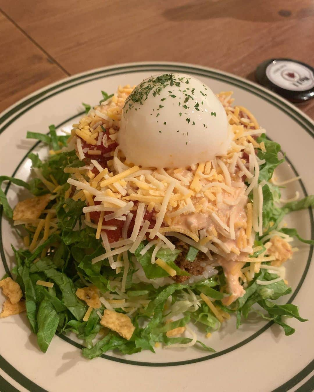 美留町恭兵さんのインスタグラム写真 - (美留町恭兵Instagram)「藤花食堂  タコス🌮とタコライス🍛が食べたくて、自分で検索して行って来たのですが！ ブリトー🌯がオススメという口コミを読んで！（ブリトーの🌯スタンプあるんだ😳） 牛バラとマカロニのブリトーを頼んでみました！  タコスもタコライスも美味しいのですが！ ブリトーが今まで食べて来たブリトーの中で一番美味しかったです✨ ブリトーで感動しました！  お酒も飲めるし、また行こっと😉  #食べるの大好き#食いしん坊万歳 #好き嫌いない#藤花食堂#タコス#🌮#タコライス#ブリトー#🌯 #お疲れ様#おつ#ふんわりアーティストなオトコ#美容師#画家#🎨#美留町kuu」6月16日 19時02分 - kamikiriya9