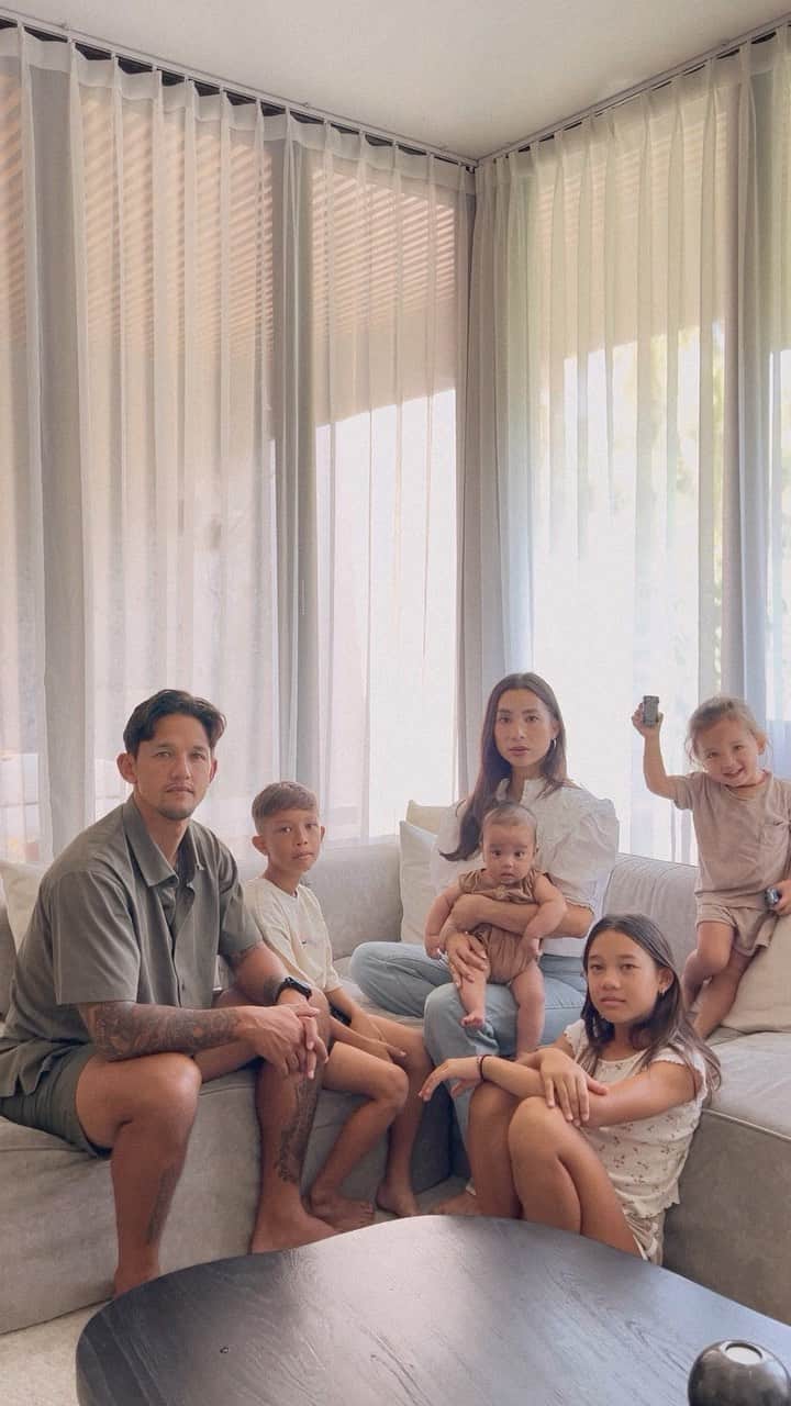 Jennifer Bachdimのインスタグラム：「This was harder than expected … to not smile 😅 #wesanderson #teamBachdim . . PS: Watch till the end !! 🥹」