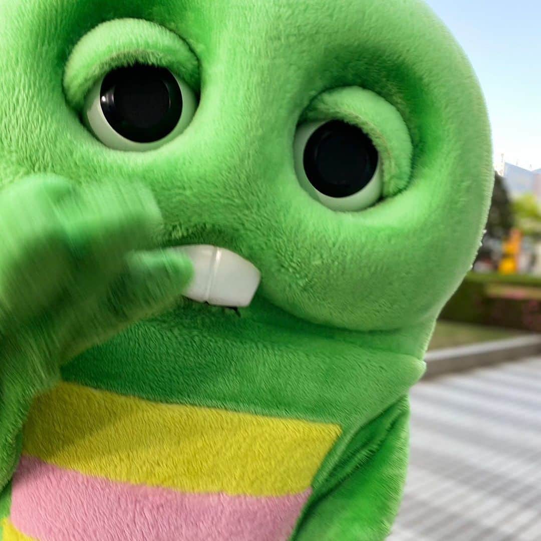 ガチャピンのインスタグラム：「今日はいい天気でした！」