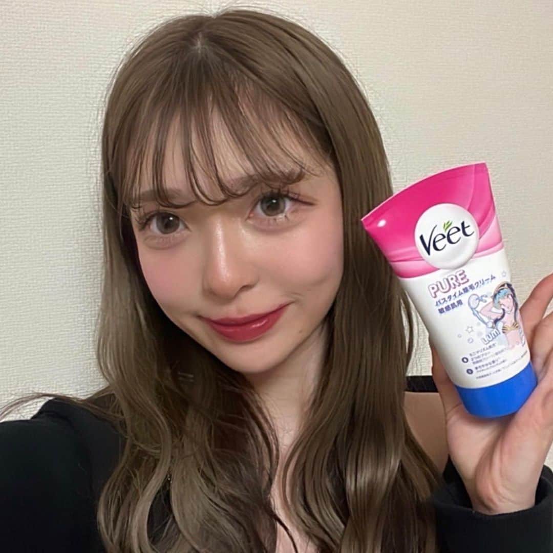 のインスタグラム：「みんなみてー！！🩷 Veetのラムちゃんコラボパッケージが可愛すぎるの！🫶🏻🩷 全国のドラッグストアで購入できるよ！！👍🏻  可愛くて買ってみたんだけど 使い方も簡単で使ってみたらうぶ毛とかもとれてすべすべになるの！！  夏は露出とかも増えるから これあれば超使えるっ！！👍🏻🩷  みんなもオソロしよーっ！！！  #Veet #この夏Veetデビューするっちゃ 医薬部外品 販売名：ヴィート除毛クリームRCS-a」