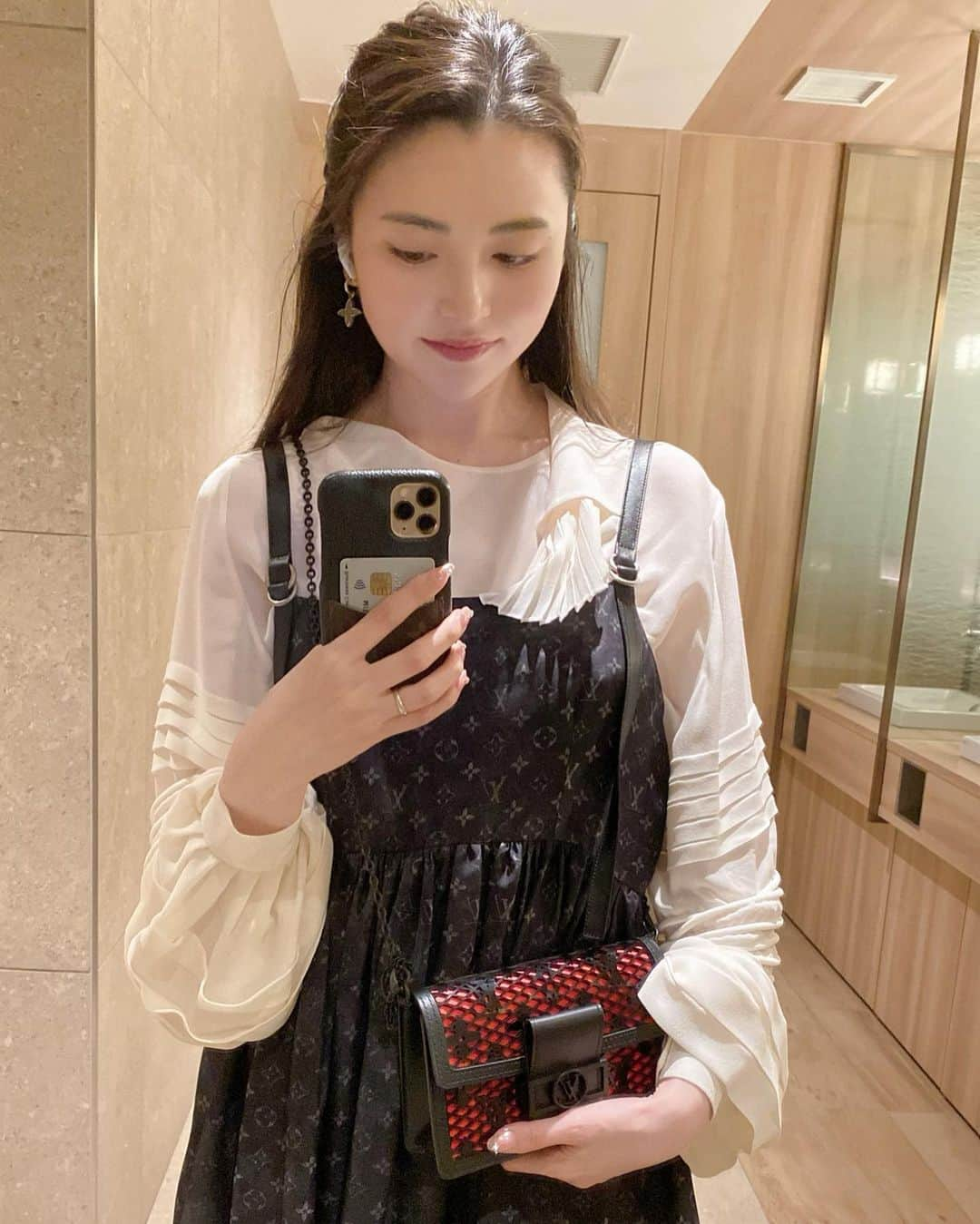 平田りえのインスタグラム：「❤️❤️❤️Louis Vuitton.」