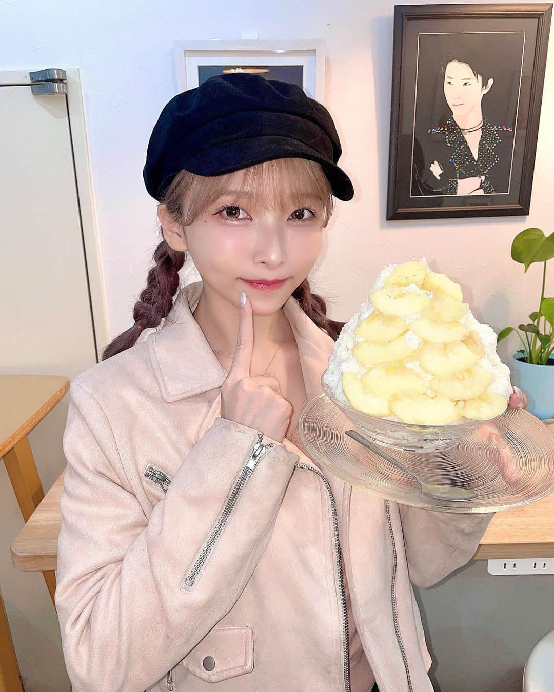 長嶋優里のインスタグラム：「♡ ． 白桃のかき氷🍧🍑🤍 ． ． ． #かき氷 #かき氷巡り #人形町カフェ #フルーツかき氷  ． ♡」