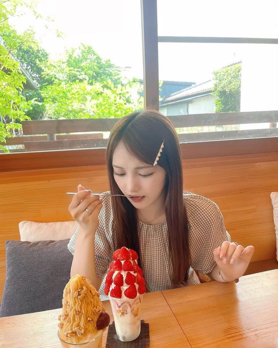 森みはるのインスタグラム：「前髪流してみた日☀️どうかな、、？  hair @heckshon  eyelash @eye.merry  shin @une_fleur_ryoko」