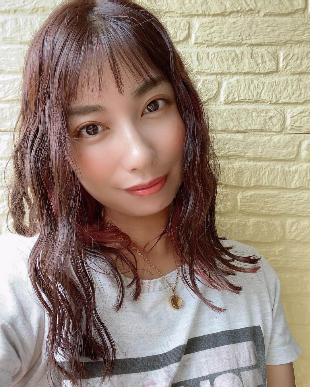 エマ中岡優姫のインスタグラム：「むっちゃ短くしたかったけど もう少しがまんがまん🤭」
