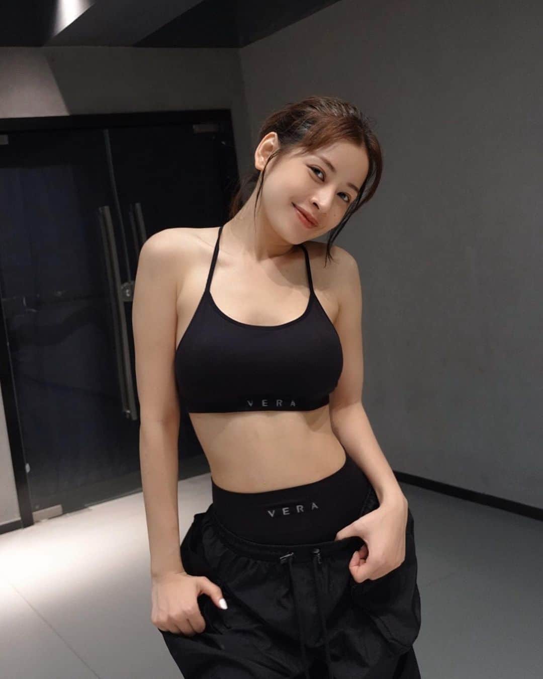 Chi Puのインスタグラム：「Black Pupu today @verabychipu 🖤」