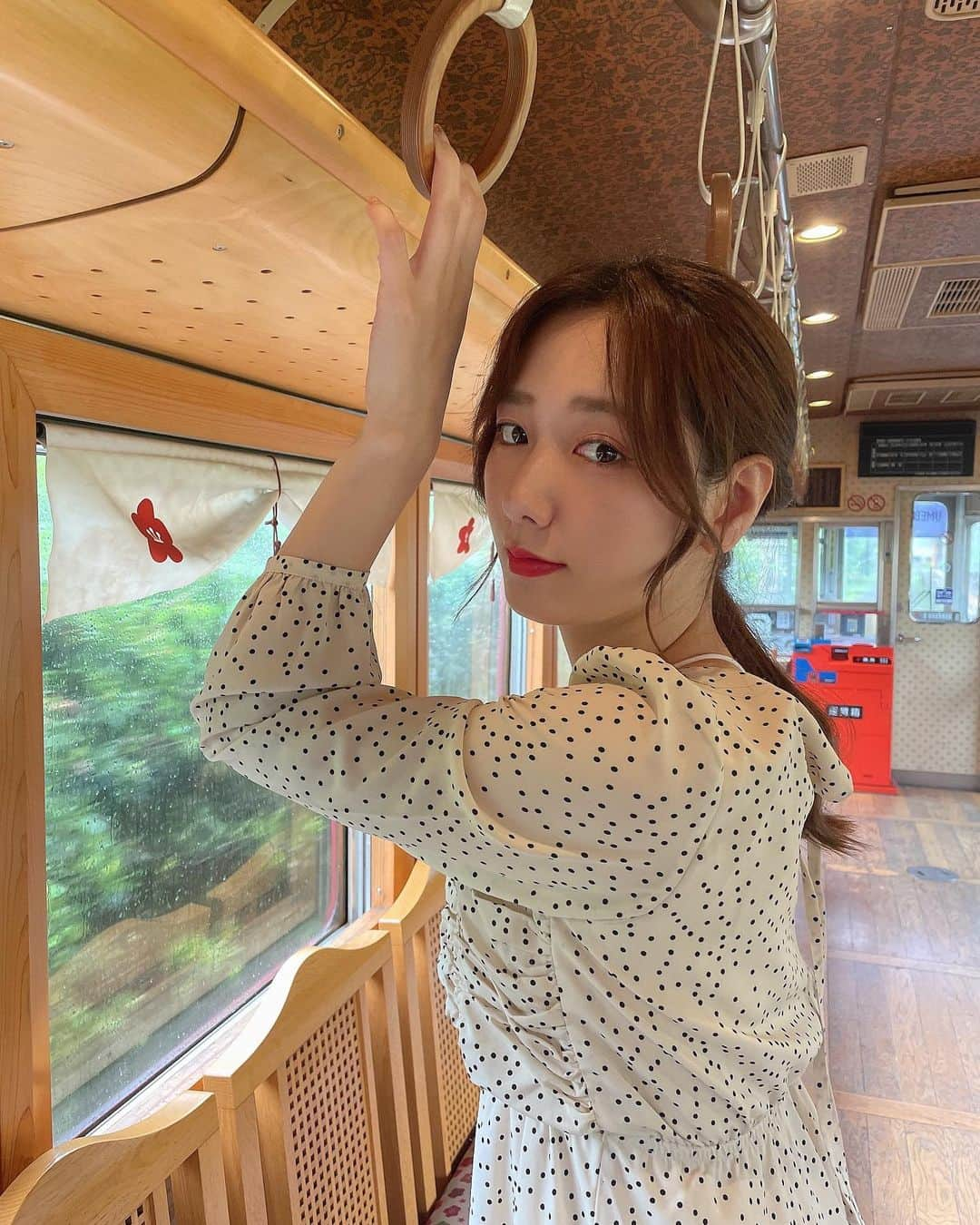 西村彩有里さんのインスタグラム写真 - (西村彩有里Instagram)「きき顔はひだりです  きんぐさんのご実家があるから和歌山大好きになったよ！！！たま駅長はニタマ推しです🫶🏻  #和歌山観光 #和歌山 #貴志川線 #うめぼし電車」6月16日 19時52分 - 24sayu