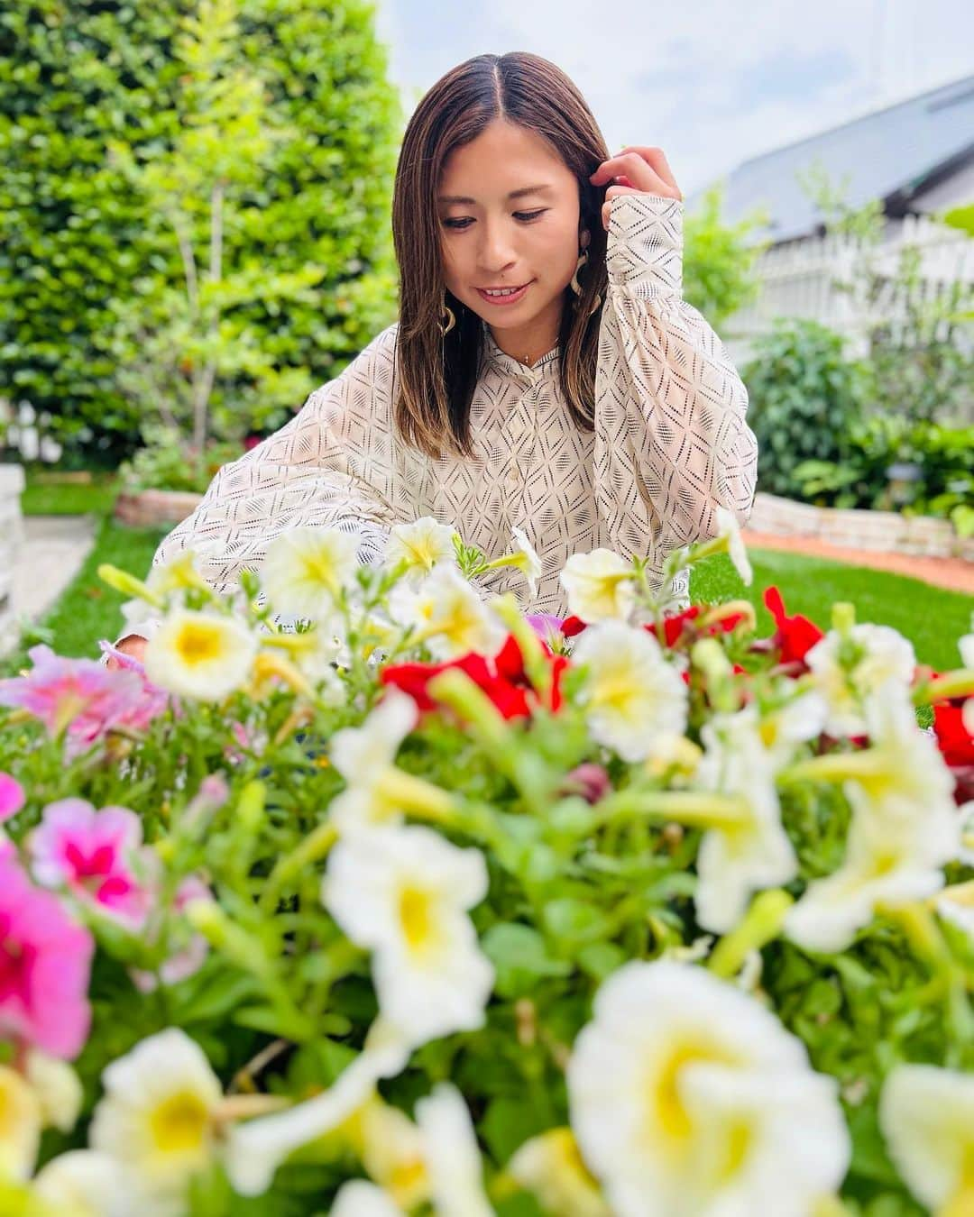 鮫島彩のインスタグラム：「⁡ ⁡ ⁡ 6月16日🎂 ⁡ ⁡ 年齢を重ねれば重ねるほど、日々サポートしてくださる皆さんへの感謝の気持ちが増していきます🙏✨ ⁡ ⁡ WEリーグMVP安藤梢大先輩の 『年齢はただの数字』 の言葉を胸に刻み、何事にも精一杯取り組んでいきたいと思いますので、これからもどうぞよろしくお願いします！ ⁡」