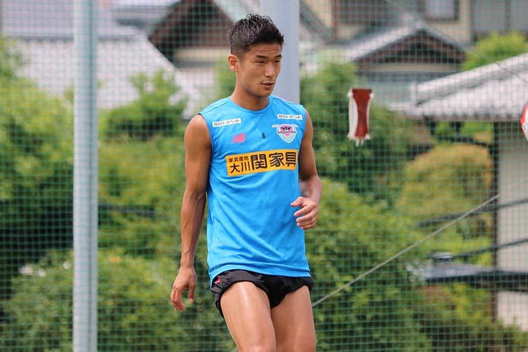 のインスタグラム：「. . .  あともう少し！！！  . . . #サガン鳥栖 #福田晃斗 #6 #sagantosu  #jleague」