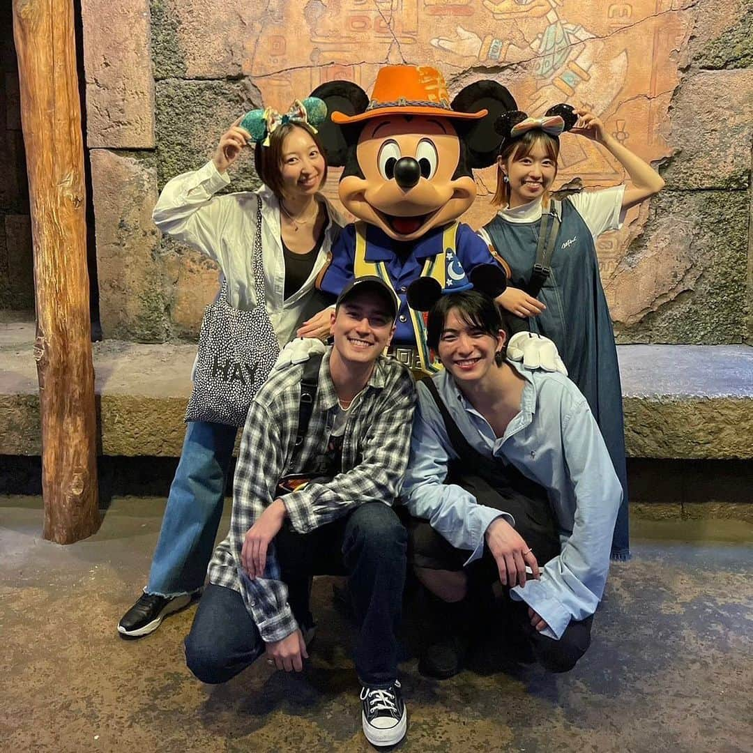 飯田里穂のインスタグラム：「Disney Sea✨ . . . . #Disney40周年  #天てれ30周年  #50周年も来ようって約束した #10年後はどうなってるかな #disneysea #disney  #天てれ #天才てれびくんmax」