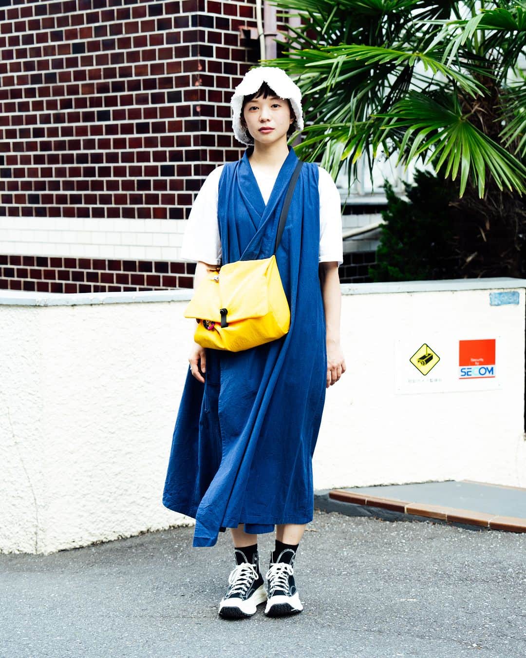 ファッションプレスさんのインスタグラム写真 - (ファッションプレスInstagram)「.  吉田 花奈子 Kanako Yoshida  30歳／ショップ店員  tops, dress, and bag #マントル #mantle  hat #コムデギャルソンシャツ #commedesgarçonsshirt sneakers #コンバース #converse ring #ハム #hum #シハラ #shihara  #fashionpress #fashionpresssnap」6月16日 20時05分 - fashionpressjp