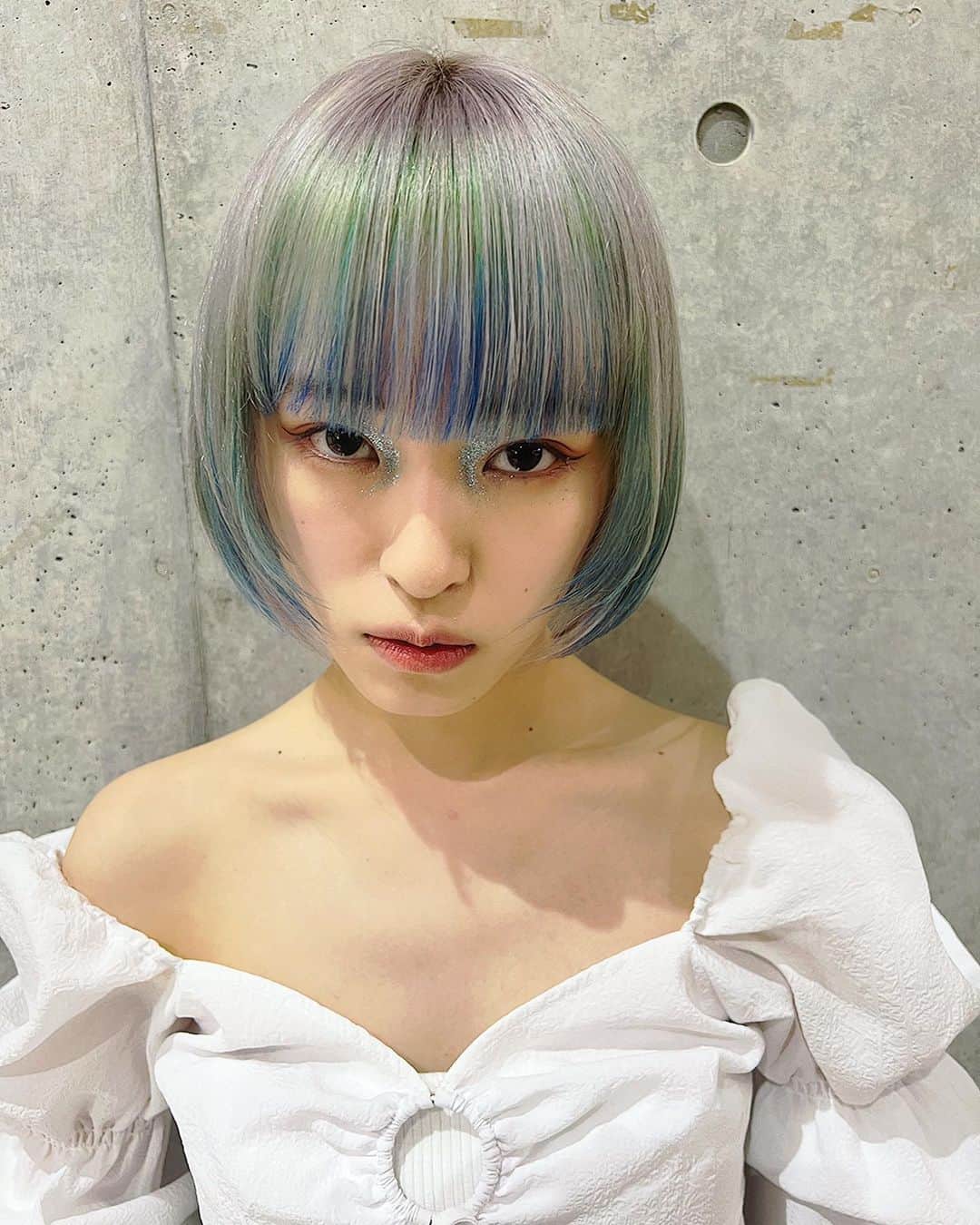 内田聡一郎のインスタグラム：「SHINBIYO×colormuse offshot 🪐🪐🪐  hair @soucuts  make @leco_ayami  fashion @leco_yuuka  @leco_nao   congratulation👏🏻 colormuse 5th Anniversary🎨 by @shiseidopro_jpn   shooting for @shinbiyo_official  with @ququ_natsuki   QUQU奈津己とカラーミューズを使ったデザイン提案しております。  セミナー動画もしんびようのweb上から観れますのでチェック☑️  #LECO #lecotokyo #SHINBIYO #しんびよう #資生堂　#SHISEIDO #colormuse #カラーミューズ #5周年 #おめでとうございます」