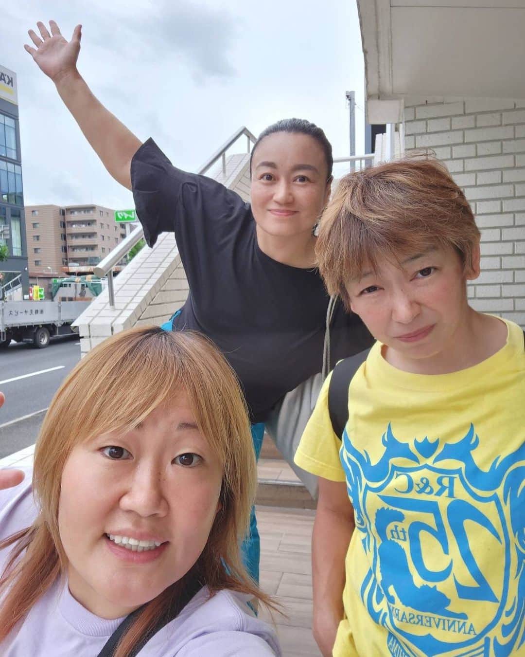 里村明衣子さんのインスタグラム写真 - (里村明衣子Instagram)「暇だから今から行っていい？ いいよー。  この間、空き時間に千葉から横浜行って千佳と天野さんに会ってきた。」6月16日 20時42分 - meiko_satomura