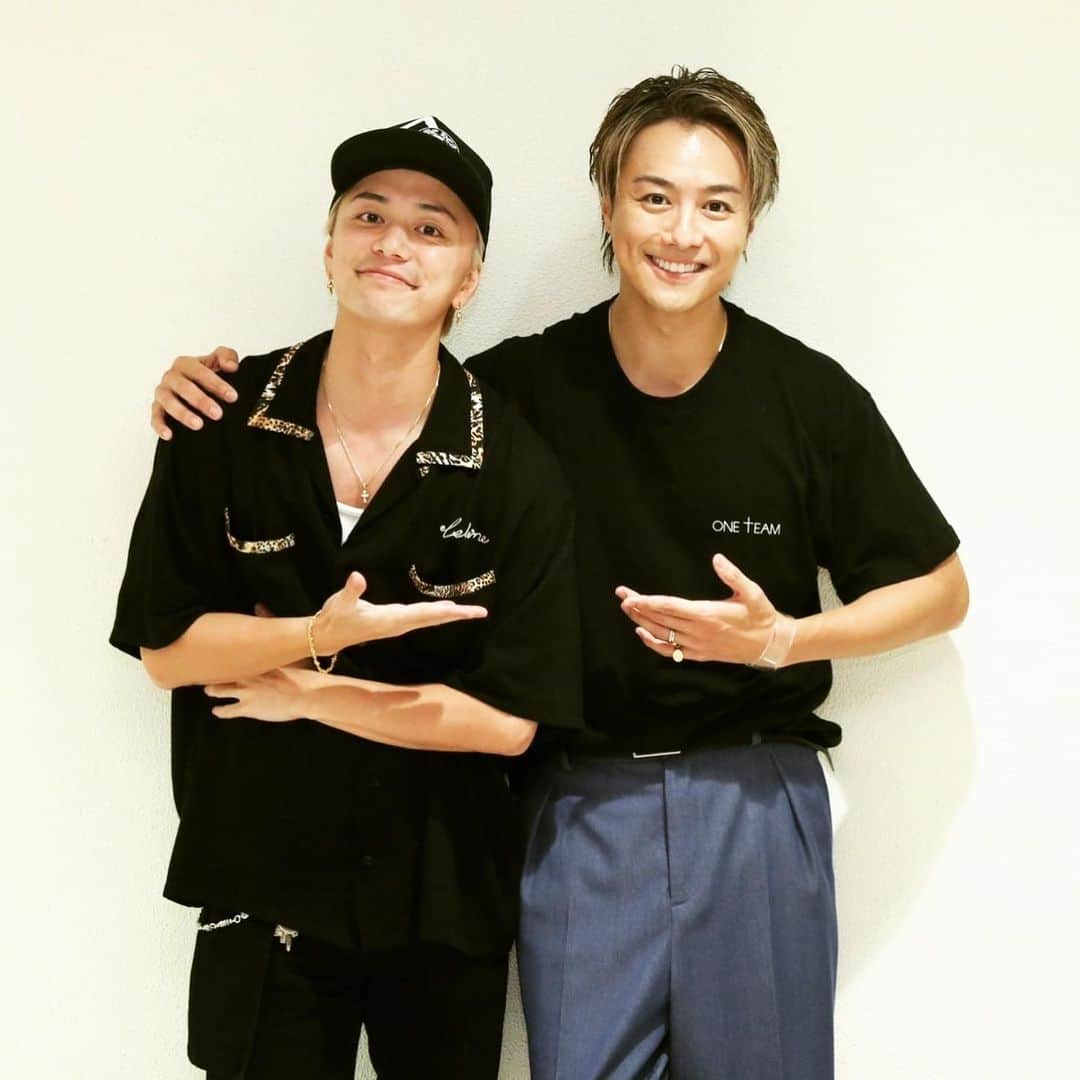 のインスタグラム：「昨日 TAKAHIROさんの ソロLIVEを観させていただき、 夢への ぶれない 強い"信念"と"想い"をもって、 自分らしく 全力で 悔いのないように生きていこうと 改めて思いました。  これからも 勝手ながらに 背中を追わせていただきます✨  #respect」