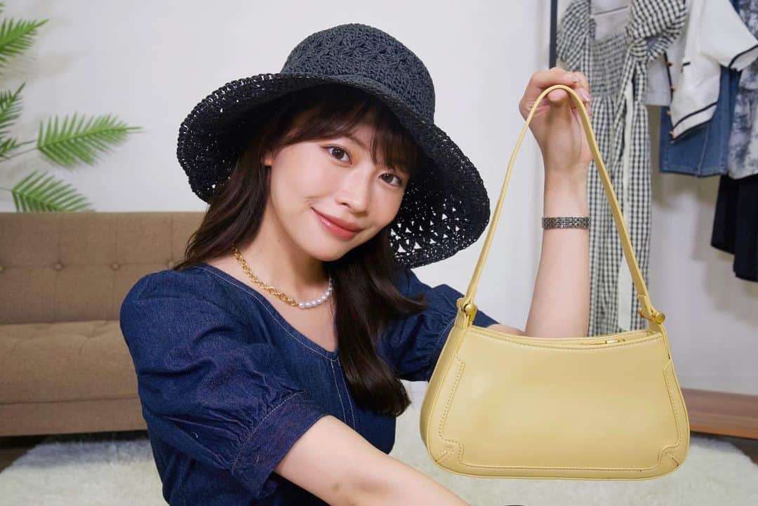 高木由梨奈のインスタグラム：「今回のGRL夏服２万円分は、 本当に可愛すぎて興奮した🥹♡！！ OLさん向けにアイテムを選んでみたよ〜  骨ストさんに似合うアイテム多数✌️ もちろん他の骨格の方も、、！  早く紹介したい☺️✨  (サムネの候補だった写真を🤳)  #grl購入品 #grlコーデ #骨格ストレート #骨スト #夏コーデ #デートコーデ #olコーデ #プチプラコーデ #今日のコーデ」
