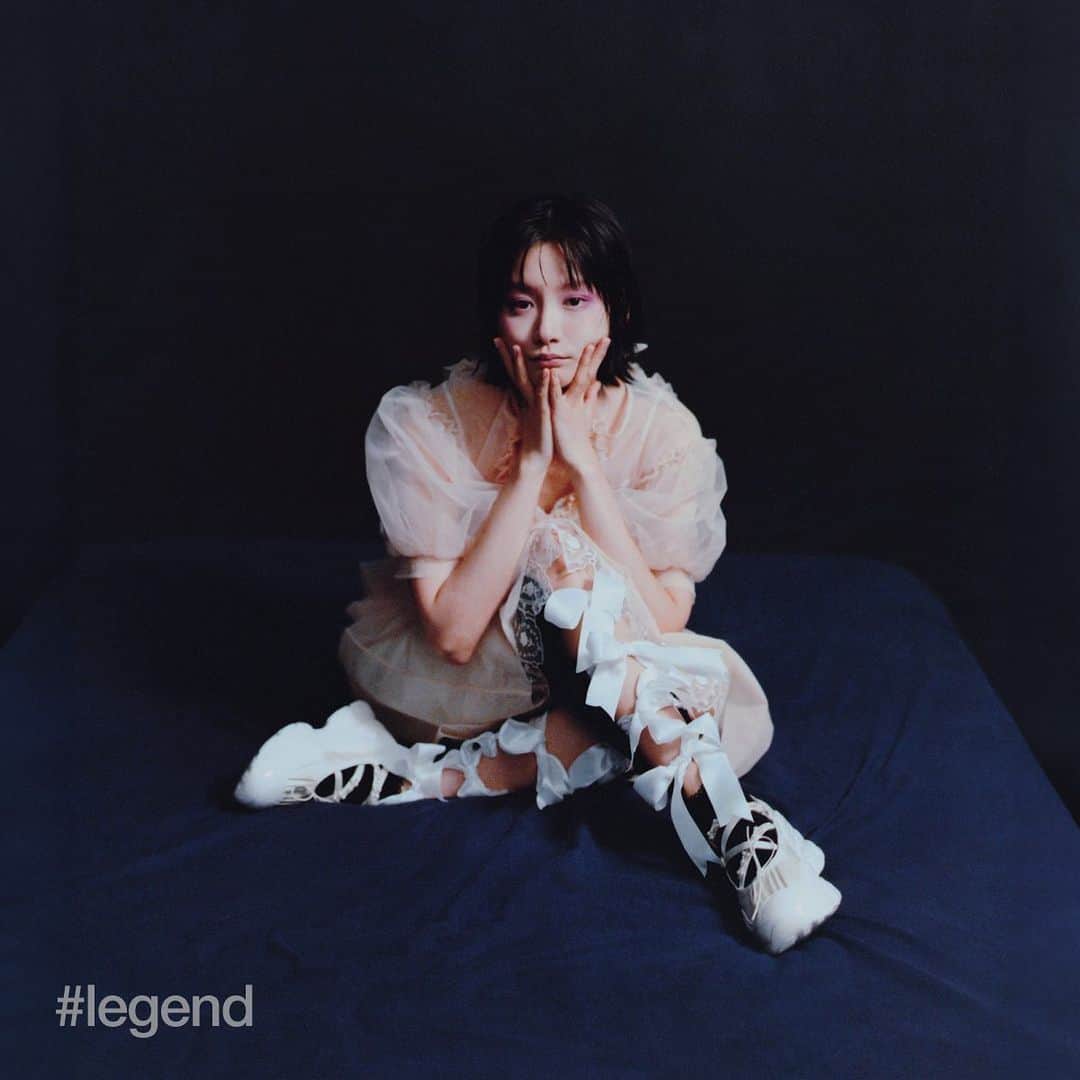 I.T IS INSPIRATIONさんのインスタグラム写真 - (I.T IS INSPIRATIONInstagram)「Hearts on Fire  Setting hearts ablaze and giving us fashion inspiration at the same time, Angela Yuen is on everyone’s radar for her bold and charismatic performances. Often spotted on red carpets, the British-born Hong Kong actress and model was recently nominated for the Golden Horse Awards and Hong Kong Film Award for her role as “Candy” in “The Narrow Road”.  Learn more via the link in bio.⁠  Creative concept and production: #legend @hashtag_legend⁠ Photographer: Tmt @tmt.t ⁠ Photographer assistant: Tom Tong @t0m_t0ng⁠ Videographer: Wuhosun @wuhosun ⁠ Stylist: Perpetua Ip @runwildrun ⁠ Styling assistant: Silver Ng @ngsze.ching⁠ Hair: Cooney Lai @hairby_cooney ⁠ Makeup: Jenny Shih @jennyshih_ ⁠ Jewellery: @heartsonfire⁠ Wardrobe: @_aje_, @ceciliebahnsen, @simonerocha_ & @shushu_tong  #ITHK #ITeSHOP」6月16日 21時10分 - ithk