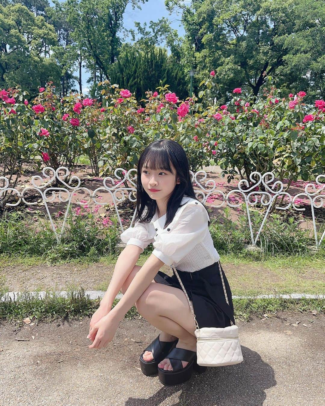 西野心桜さんのインスタグラム写真 - (西野心桜Instagram)「お花きれいだった🌼   #鶴舞公園  #アイドル  #女子中学生  #09  #jc2  #西野心桜」6月16日 21時27分 - o2_cocoro