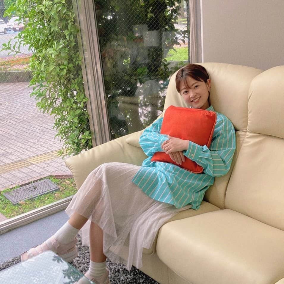 常盤よしこのインスタグラム：「明日のからふる❤️ 久々に出演しています♪ rkkで夕方5時からでーす🫢 ぜひご覧下さい🤲  #シモンズショールーム#熊本初出店#6月3日オープン#シムレスト#ハローシモンズ#からふる#rkkテレビ」