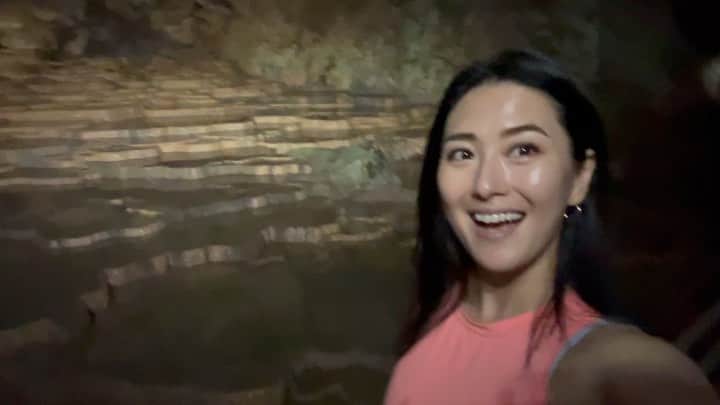 矢吹春奈のインスタグラム：「I went to the biggest cave in Japan. It was so cool!! I felt amazing energy from the huge limestone.」