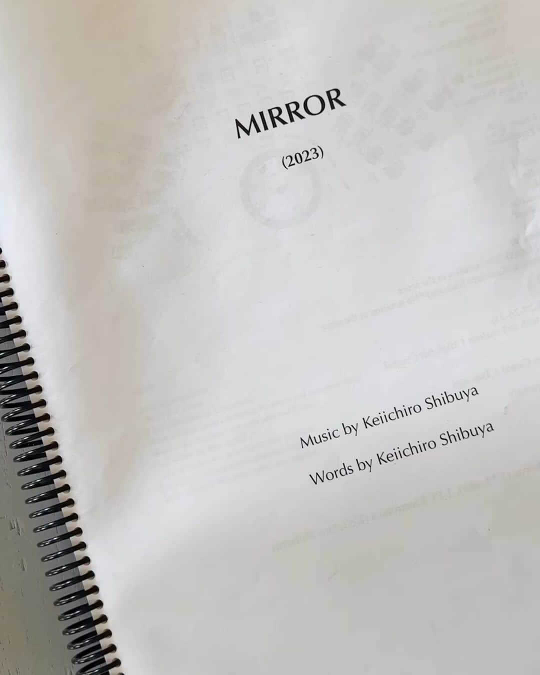 渋谷慶一郎のインスタグラム：「Orchestra score for Android Opera MIRROR. 今回の公演のために書いたオーケストラスコア。分厚い…」