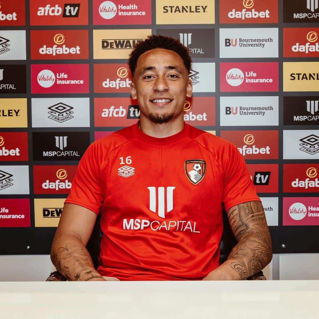 AFCボーンマスさんのインスタグラム写真 - (AFCボーンマスInstagram)「His long-term future ✅   We’re delighted to announce that @_tavv has signed a new contract with #afcb ❤️」6月16日 22時07分 - afcb