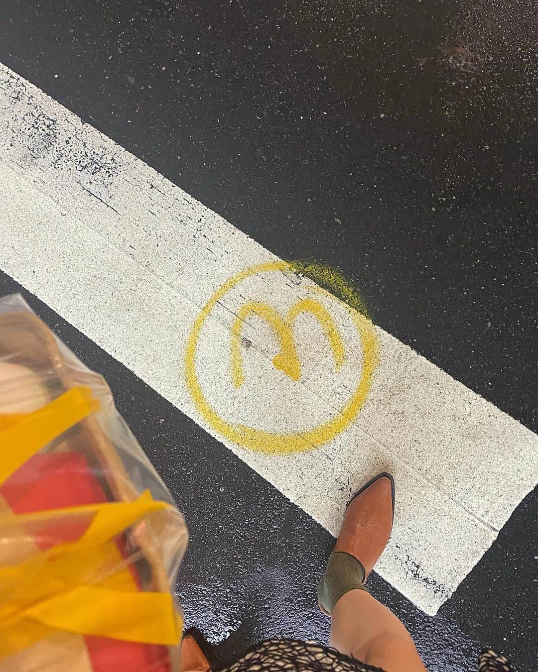 めがねのインスタグラム：「こんにちは〜bootlegs」
