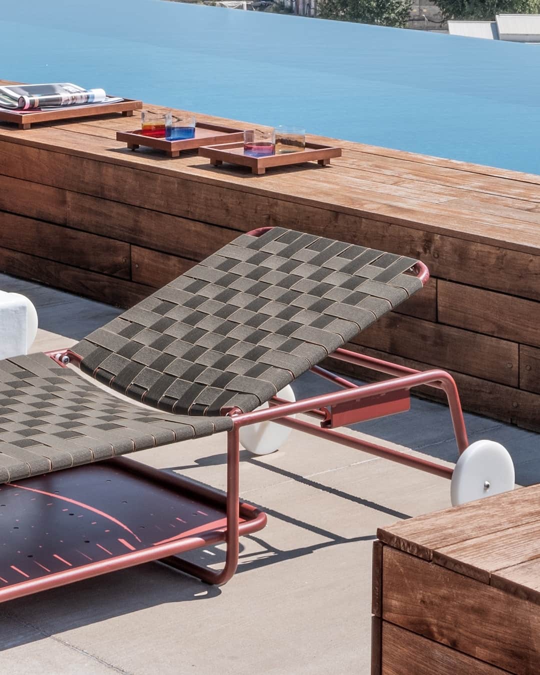 ジェルバゾーニさんのインスタグラム写真 - (ジェルバゾーニInstagram)「Where Comfort and Elegance Intersect. ⁠ Explore the Weaving Materials that define some of the Gervasoni Outdoor Collections. ⁠ ⁠ The elastic belt used in the INOUT outdoor collection is an innovative product specifically developed for outdoor furniture. The structure, made from synthetic rubber and propylene treated for outdoor use, guarantees durability and resistance over time against fading caused by weathering and pollutants.⁠ ⁠ #gervasoni1882  #gervasonioutdoor #outdoorfurnituredesign #weavingartistry #outdoorliving #outdoorstyle」6月16日 22時30分 - gervasoni1882